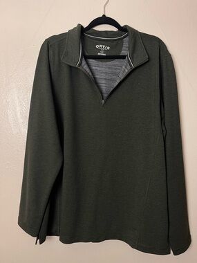Orvis Men's Quarter-Zip Pullover in Olive Green